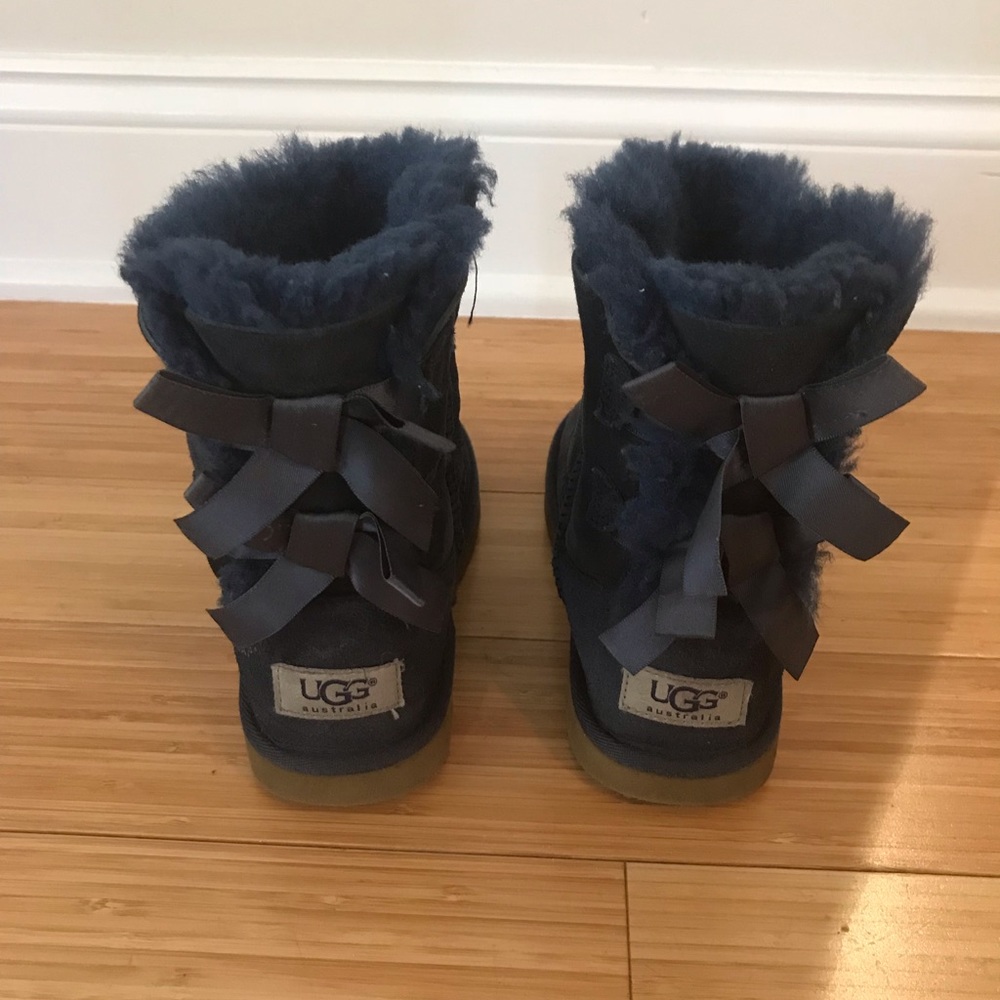 Uggs girls bailey now boots